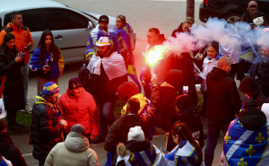 Bosanci i Hercegovci uz svoje Zmajeve: Zapaljena baklja u Zenici u znak podrške našim fudbalerima