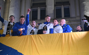 Džeko zagrlio Barbareza pa 'usijao' Sarajevo: "Kažu pokeraš, a? A što ih izblefa pokeraš!"