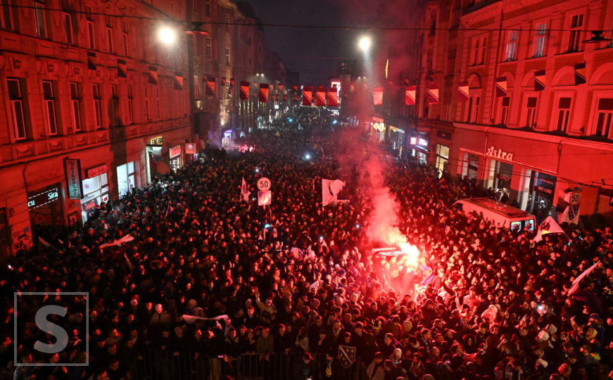 Ovo mogu samo bh. navijači
(FOTO+VIDEO) #zmajevi #navijaci #mundijal