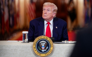 Trump upozorava Iran da pristane na dogovor: "Sve karte su u našim rukama. Vi nemate nijednu"