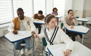 Novi način varanja na ispitima: Postaje gotovo neprimjetan, studenti ga masovno koriste