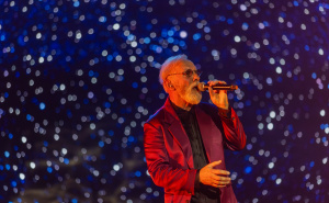 "Ostalo je još malo kremena...": Dino Merlin i pjesma dana u čast sarajevskog derbija