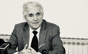 Preminuo Rusmir Mahmutćehajić, prvi potpredsjednik Vlade Republike Bosne i Hercegovine