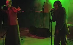 Adi Lukovac, Dino Merlin i 'Sam' za pjesmu dana: "Vidiš li ta crveno-bijela svjetla..."