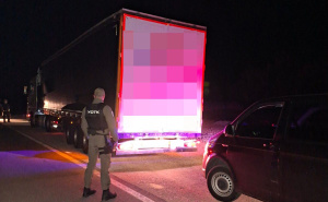Pojačana kontrola pored granice BiH s Hrvatskom: U kamionu pronađeno 38 migranata