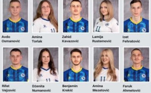 Maturanti iz Kladnja oduševili naciju: Posebnu pažnju privukao je natpis ispod fotografije