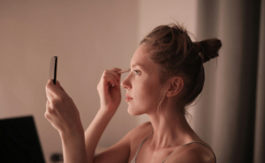 Kako je popularni beauty trend kod jedne žene izazvao bolest cijelog tijela