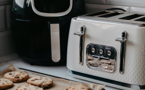 Jednostavan način za čišćenje air fryer uređaja: Potrebna su vam samo dva sastojka