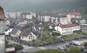 U Sloveniji satima čekali u koloni da se upišu kod doktorice: "Ovo nije red za prašak za veš"