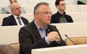 Sanel Kajan: "U Mostaru osvanuo još jedan sramotan mural ratnom zločincu"