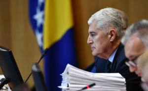 Dom naroda BiH nastavlja s blokadom: Čović dao izjavu novinarima, a nije se pojavio na sjednici