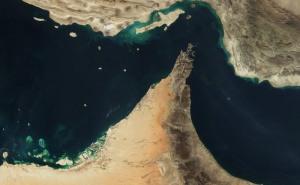 Iran pucao na brod u Hormuškom moreuzu