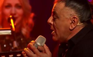 Parni valjak i "Moja je pjesma lagana, polagana, i tiho se ispija..."