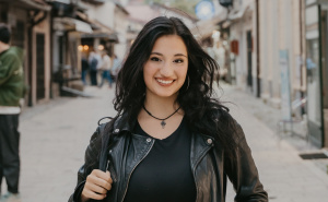 Prekretnica u karijeri: Laura Marin predstavila novu pjesmu "Brza kola"