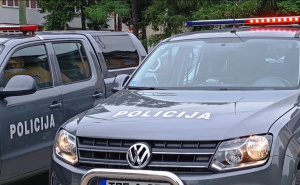 Saobraćajna nesreća u Tuzli: Dvije osobe povrijeđene, uviđaj u toku