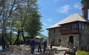 Uređuje se harem uz džamiju na Uni, mještani udruženi u akciji