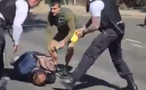 Dva Jevreja napadnuta u Londonu, policija savladala i uhapsila napadača