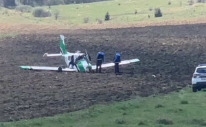Avion prinudno sletio na Vlašić, povrijeđene dvije osobe