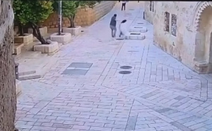 Objavljen uznemirujući video: Izraelski doseljenik napao časnu sestru u Jeruzalemu