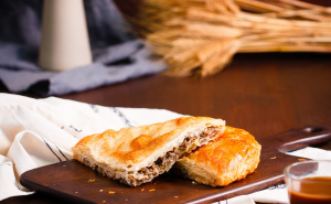 Ovo je najbolji preliv za pite koji samo pekari koriste: U isto vreme će biti i hrskava i mekana