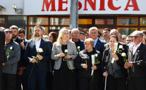 Delegacija iz RS-a stigla u Sarajevo: Odali počast stradalima u bivšoj Dobrovoljačkoj