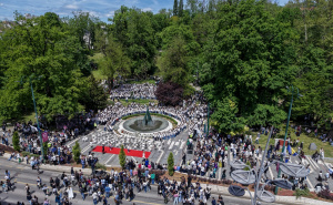 Fotografije iz zraka | Obilježen Dan sjećanja na ubijenu djecu Sarajeva "Samo da rata ne bude"