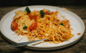 Mediteranska delicija: Kako napraviti aromatičnu pastu s lososom?