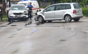 Saobraćajna nesreća kod Sarajeva: Dvije osobe povrijeđene