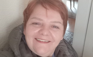 Arnela se bori za život: Jedan poziv na 17040 znači šansu da ostane uz svoje sinove