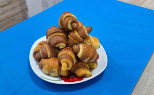 Najmekše šarene kiflice sa sočnim sirupom: Najjednostavniji domaći recept za najukusnije pecivo
