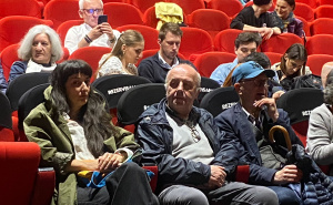 Emotivna noć u Sarajevu uz priču o sarajevskom Elvisu Presleyu | Pogledajte šta smo zabilježili