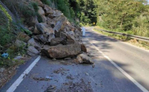 Vozači, oprez: Na ovoj dionici u BiH obustavljen saobraćaj zbog odrona