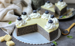 Torta od maka i bijele čokolade: Savršena kombinacija tradicije i slatkog užitka