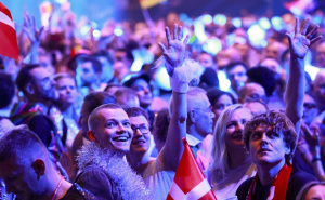 Crne "nindže" koje mijenjaju scene na Eurosongu: Tako neprimjetni a od njih sve zavisi