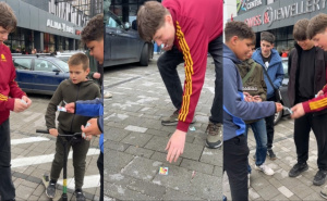 Nostalgija na najjače u Sarajevu: Pogledajte kako djeca igraju pola-cijelo s Panini sličicama