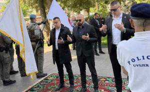 Ramo Isak položio cvijeće i odao počast poginulim policajcima Prve brigade policije Stari Grad