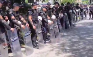 Jake policijske snage okupirale Ćacilend: Spremni su za razbijanje protesta