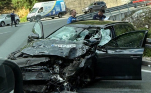 Teška saobraćajna nesreća kod Konjica: Pričinjena velika materijalna šteta