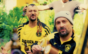 Dubioza kolektiv objavila novu verziju pjesme "U.S.A.": "Ćevap je sa lukom, a burek je bez sira!"