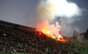 Derbi na Koševu: Horde zla zapalile rekvizite Željezničara