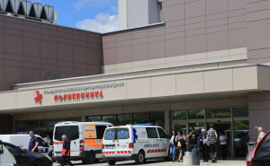 Tragedija u Banjoj Luci: Pacijent skočio sa petog sprata UKC-a RS, preminuo je