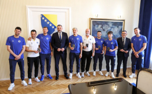 Uručeni diplomatski pasoši najboljim ambasadorima naše zemlje: Sretno, Zmajevi!