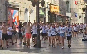 Skandalozan video iz Beograda: Maturanti skandirali Ratku Mladiću