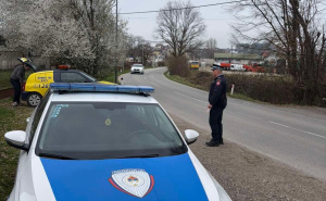Bosanska Gradiška: Pijan vozio firmin automobil, policija ga zaustavila i oduzela mu vozilo