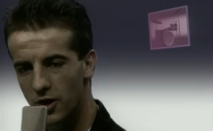 Samo sklopi okice i zovi mi ime, zovi mi ime...: Valentino i pjesma dana