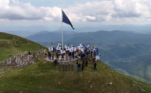 Zastava Bosne i Hercegovine na vrhu Jahorine ponovo se vihori