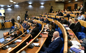 Burno u Parlamentu FBiH: Opozicija traži Nikšića na sjednici o Željezari
