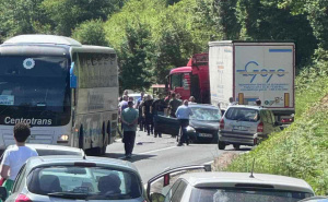 Nesreća na Komaru kod Travnika: Sudarili se kamion i automobil