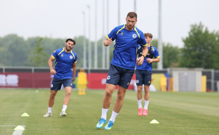 Dobre i loše vijesti iz Toronta ⚽
(FOTO) #ReprezentacijaBiH 