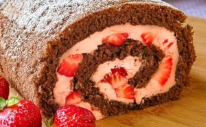 Brzi i osvježavajući rolat bez pečenja: Savršeni ljetni desert sa samo 5 sastojaka